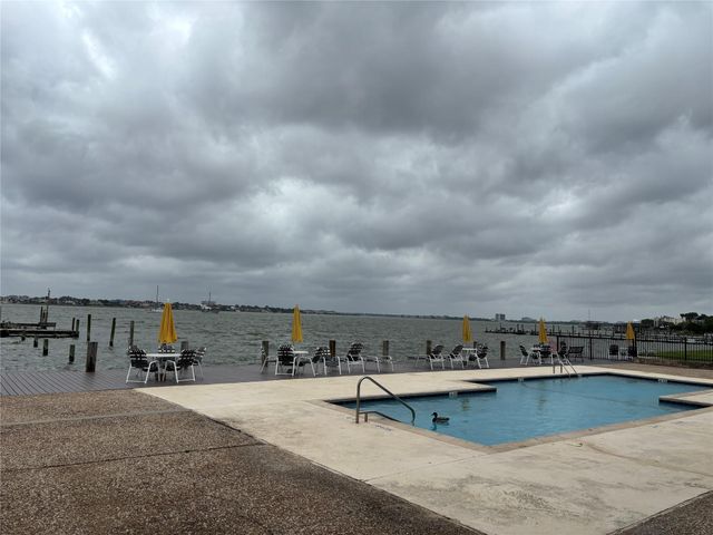 3535 Nasa Rd 1 Parkway 28, Seabrook, TX 77586