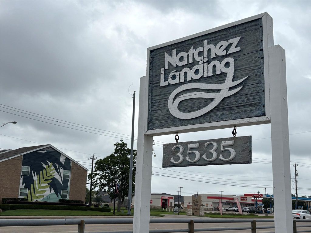 3535 Nasa Rd 1 Parkway 28, Seabrook, TX 77586