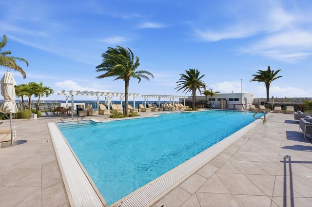 220 Lake Shore Drive 811, Lake Park, FL 33403