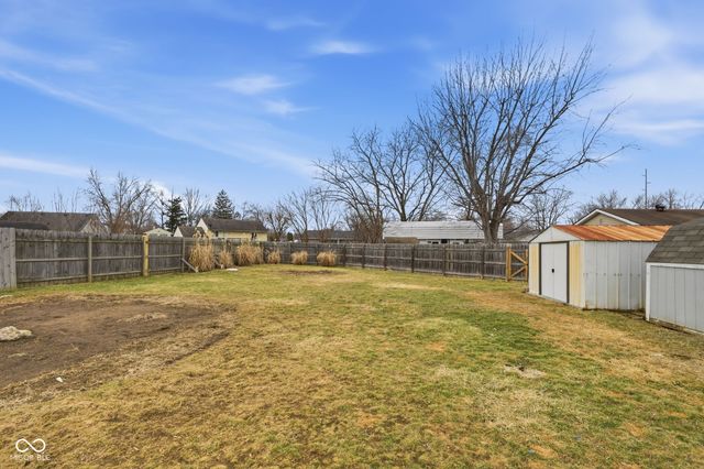 1909 E Balsam Court, Anderson, IN 46011