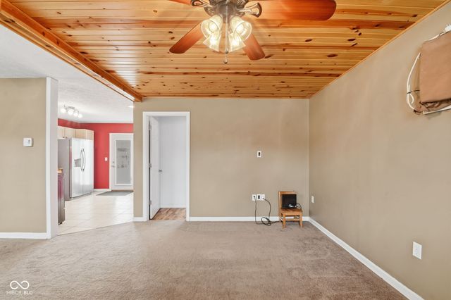 1909 E Balsam Court, Anderson, IN 46011