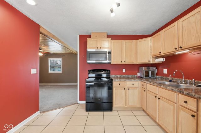 1909 E Balsam Court, Anderson, IN 46011