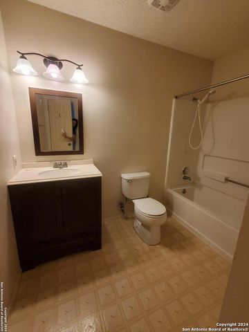 9615 ADDERSLY DR, San Antonio, TX 78254
