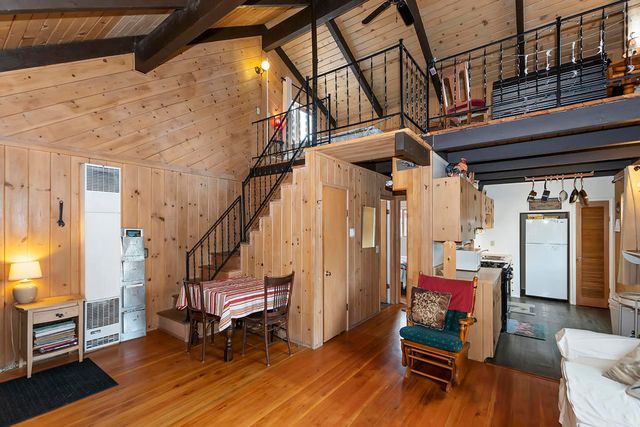 102 E Country Club Boulevard, Big Bear, CA 92314