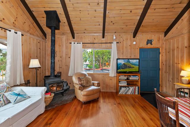 102 E Country Club Boulevard, Big Bear, CA 92314