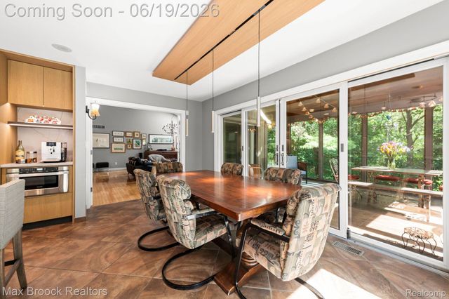 40360 Harmony Lane, Northville Township, MI 48167