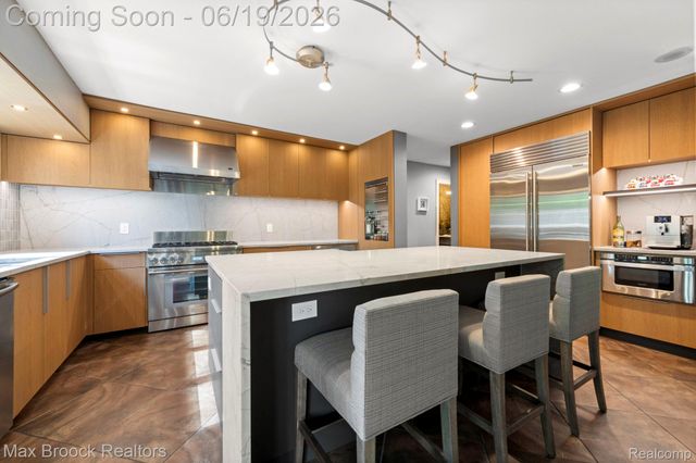 40360 Harmony Lane, Northville Township, MI 48167