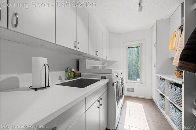 40360 Harmony Lane, Northville Township, MI 48167