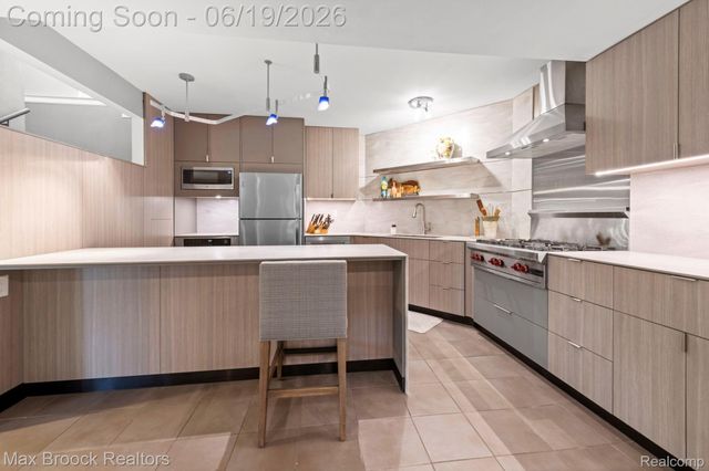 40360 Harmony Lane, Northville Township, MI 48167