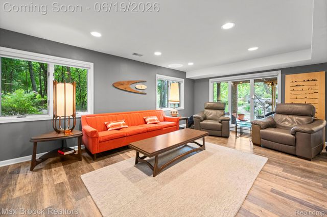 40360 Harmony Lane, Northville Township, MI 48167