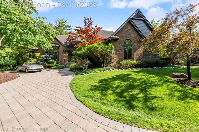 40360 Harmony Lane, Northville Township, MI 48167