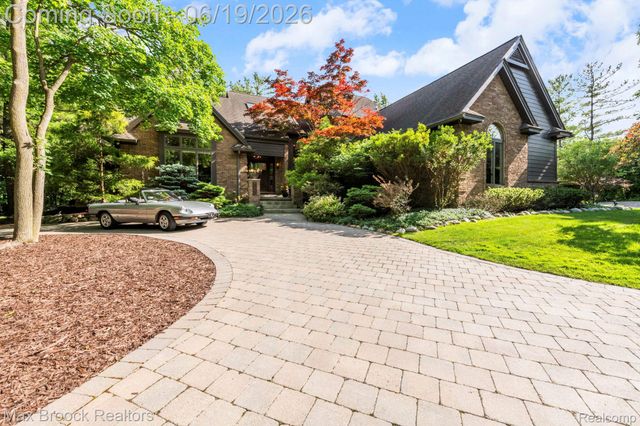 40360 Harmony Lane, Northville Township, MI 48167