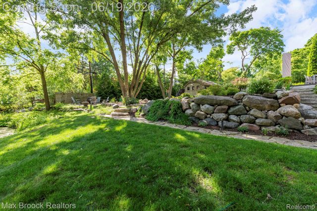 40360 Harmony Lane, Northville Township, MI 48167