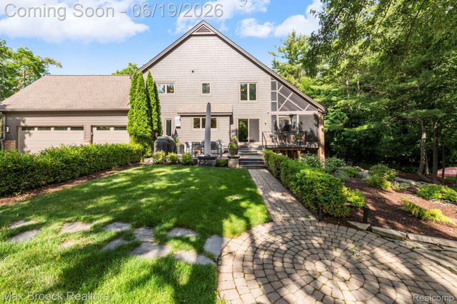 40360 Harmony Lane, Northville Township, MI 48167