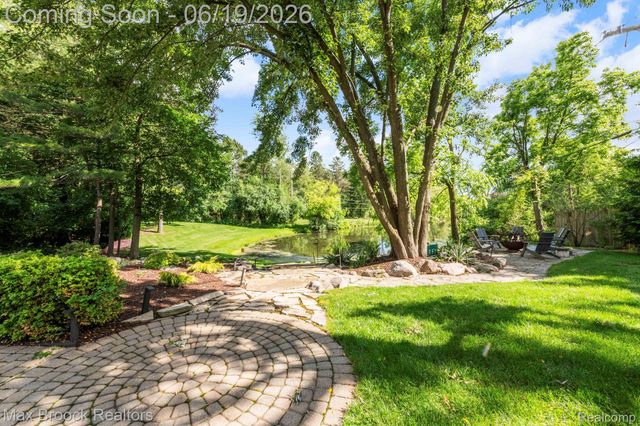 40360 Harmony Lane, Northville Township, MI 48167