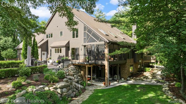 40360 Harmony Lane, Northville Township, MI 48167