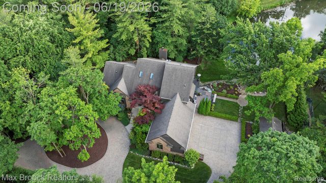 40360 Harmony Lane, Northville Township, MI 48167