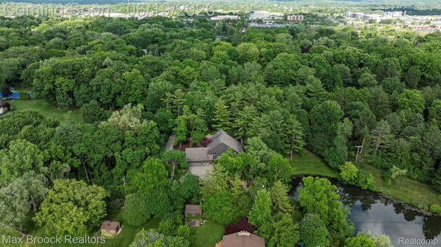 40360 Harmony Lane, Northville Township, MI 48167