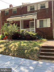4339 C STREET, Washington, DC 20019