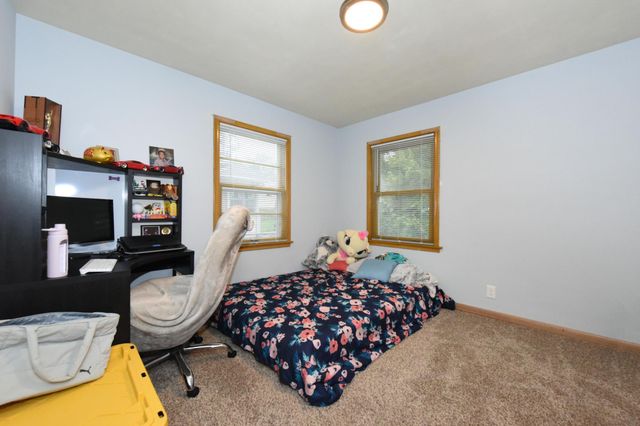 729 Rose Avenue E, Saint Paul, MN 55106