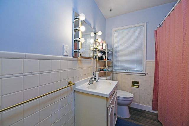 729 Rose Avenue E, Saint Paul, MN 55106