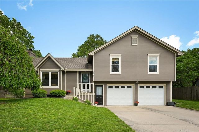 905 Oak Ridge, Kearney, MO 64060