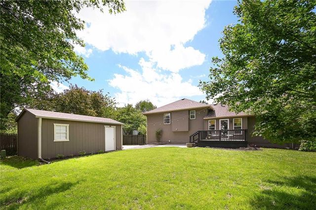 905 Oak Ridge, Kearney, MO 64060