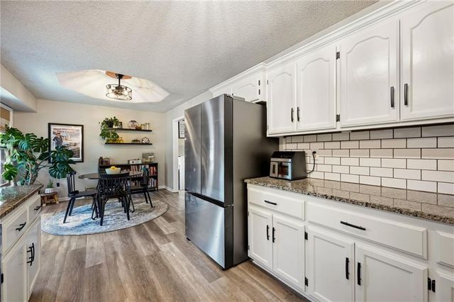 905 Oak Ridge, Kearney, MO 64060