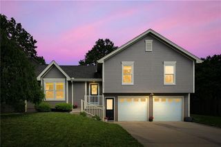 905 Oak Ridge, Kearney, MO 64060