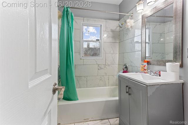 5860 Hazlett Street, Detroit, MI 48210