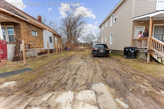 5860 Hazlett Street, Detroit, MI 48210