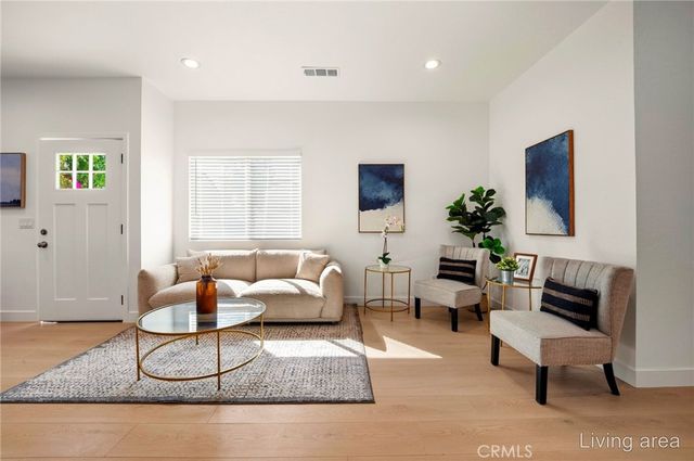 1411 W 7th Street, Santa Ana, CA 92703