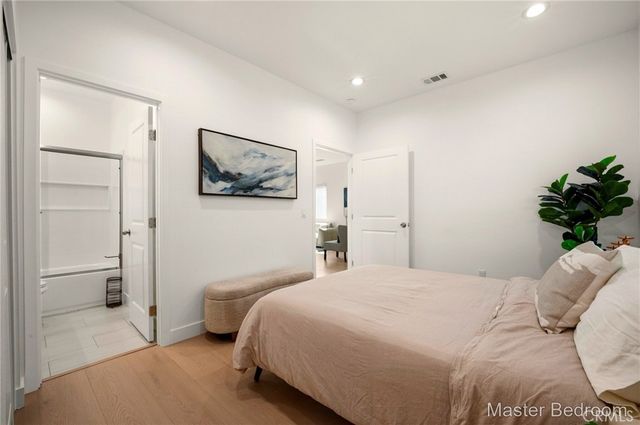 1411 W 7th Street, Santa Ana, CA 92703