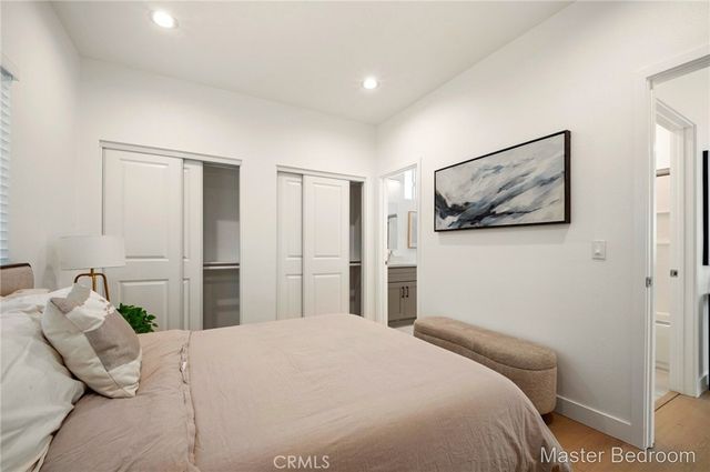 1411 W 7th Street, Santa Ana, CA 92703