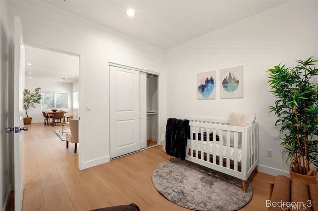 1411 W 7th Street, Santa Ana, CA 92703