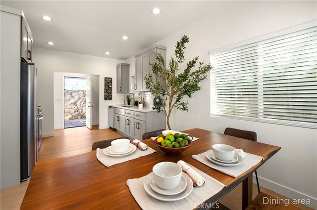 1411 W 7th Street, Santa Ana, CA 92703