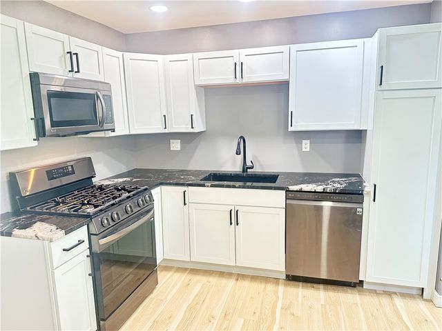 112 Rolling Hills Drive, Center Twp, PA 15061
