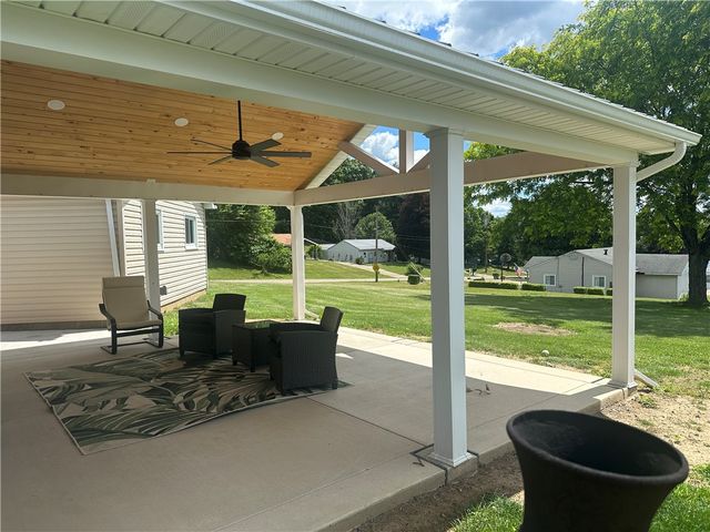 112 Rolling Hills Drive, Center Twp, PA 15061