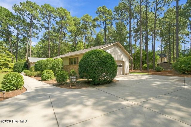 55 Birdie Drive, Whispering Pines, NC 28327