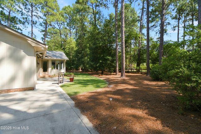 55 Birdie Drive, Whispering Pines, NC 28327