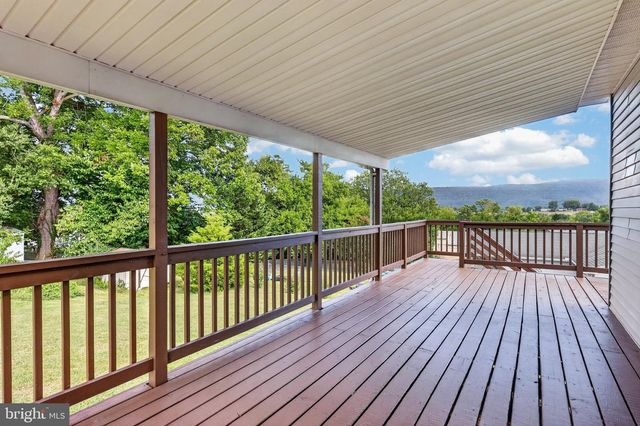 358 W SPRING ST, Woodstock, VA 22664