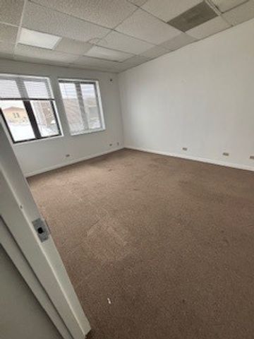 1999 75th Street 201, Woodridge, IL 60517