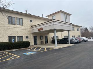 1999 75th Street 201, Woodridge, IL 60517