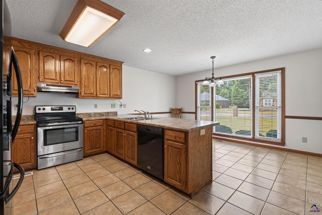 143 Hudson Way, Macon, GA 31216
