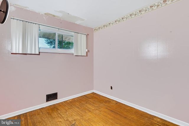 35 LANGDON RD, Burlington, NJ 08016