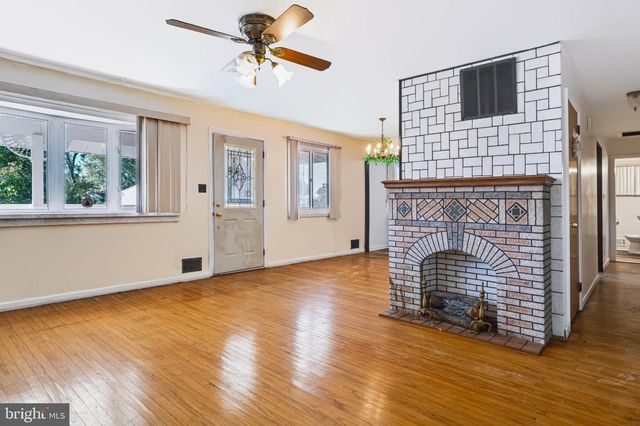 35 LANGDON RD, Burlington, NJ 08016