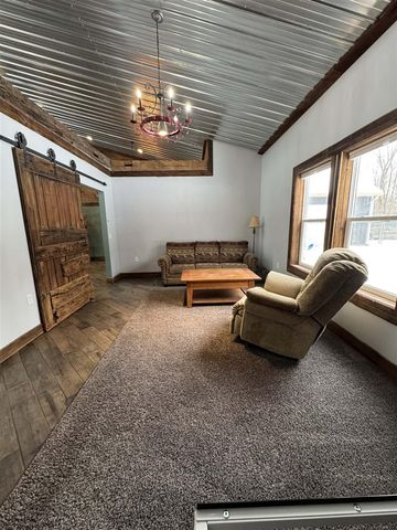 6635 E Chicago Road, Jonesville, MI 49250