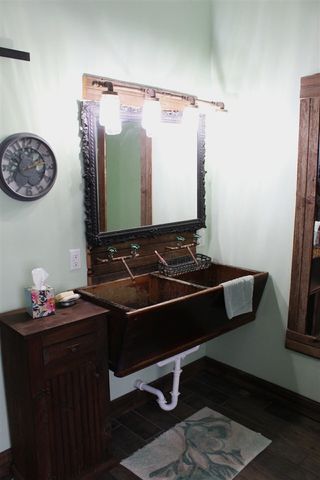 6635 E Chicago Road, Jonesville, MI 49250