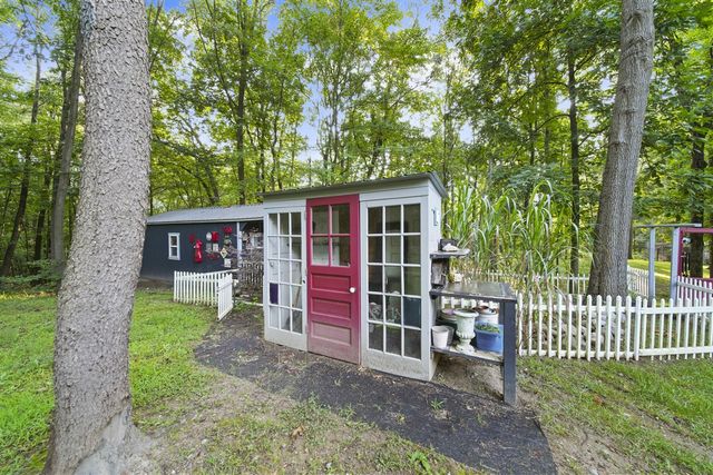 6635 E Chicago Road, Jonesville, MI 49250