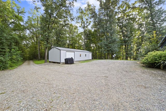 6635 E Chicago Road, Jonesville, MI 49250